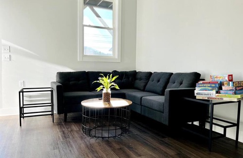Woodfin Apartment | Tranquil River Home