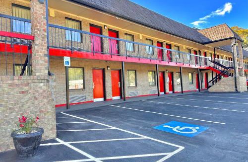 Elizabeth City Hotel | Travelers Inn Elizabeth City