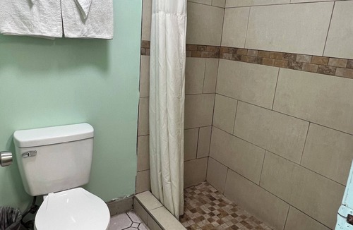 Winston - Salem Hotel | Travelers Inn