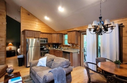 Bryson City Cabin | Treehouse D - A Suite Getaway for Two