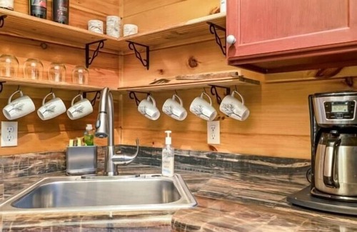 Westpoint Cabin | Treehouse Getaway on Shoal Creek.