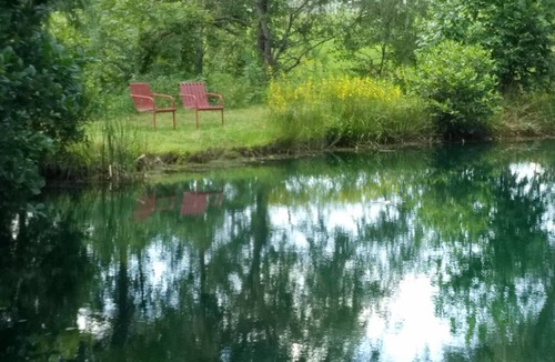 Hendersonville Cabin | Treetops Cabin-Peaceful 1BR 20-Acre Rural Retreat-HotTub-WiFi-Near Asheville