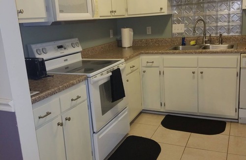 Greensboro Condo | Triad III-Spacious 2BR Condo! Newly remodeled! Great Location!