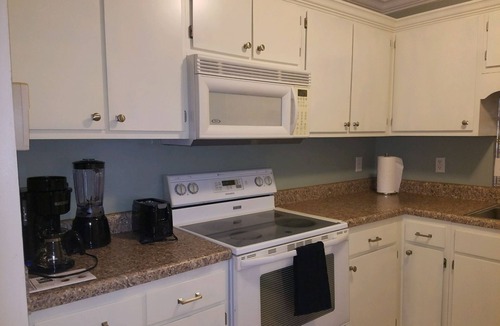 Greensboro Condo | Triad III-Spacious 2BR Condo! Newly remodeled! Great Location!