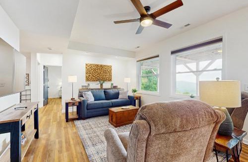 Marion House | Trillium - Downstairs