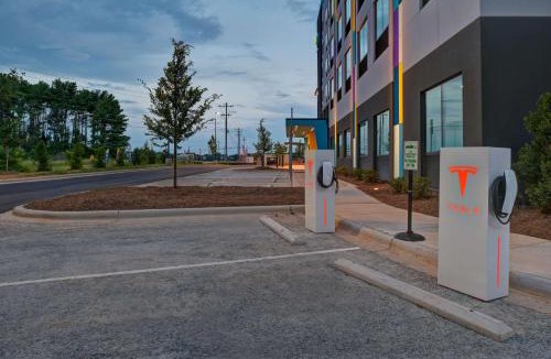 Mount Mourne Hotel | Tru By Hilton Mooresville