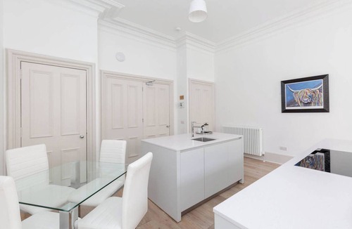 West End Apartment | Tummel Apartment