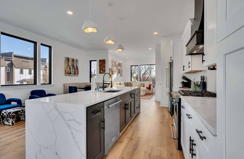 Hurwood Heights House | Twin Homes Hot Tub Rooftop Game Zone at Nashville