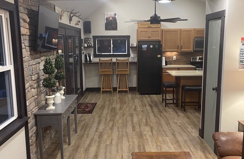 Altamont Cabin | Twin Oaks at Linville, Private, Newly remodeled!