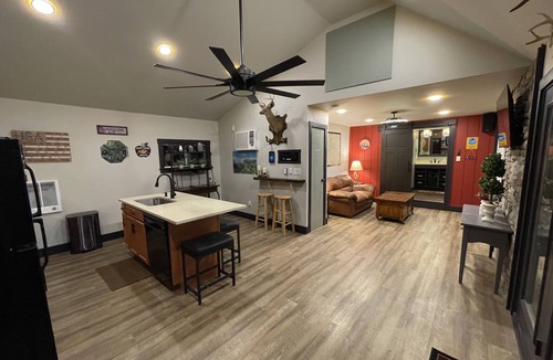 Altamont Cabin | Twin Oaks at Linville, Private, Newly remodeled!