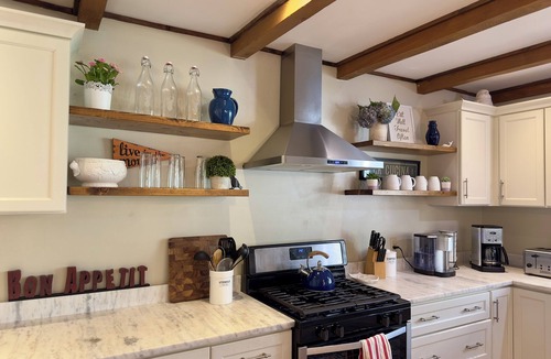 Lake Sequoyah House | Twin Ponds: Intown Highlands Home-Close to Waterfalls and Hiking, 5 min to OEI