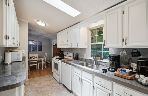 Whittier House | Twin Ponds Retreats (4-Bedroom) - Pets Allowed by RedAwning