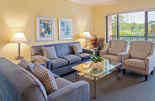 Hilton Head Island Resort | Two Room: Bright and Airy 3BR Vacation Home with Pool, Tennis Courts and Kitchen