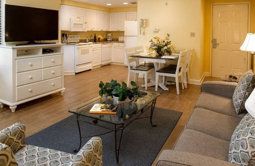 Hilton Head Island Resort | Two Rooms: 2BR Vacation Retreat w/Resort-Style Amenities, Dining and Activities