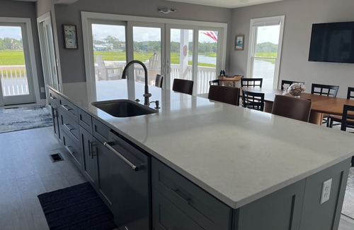 Long Beach House | Two Seas- Waterfront Beach House New in 2023 - Oak Island, NC