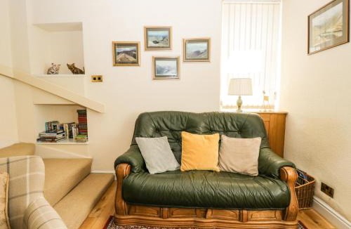 Ambleside House | Two Tweenways