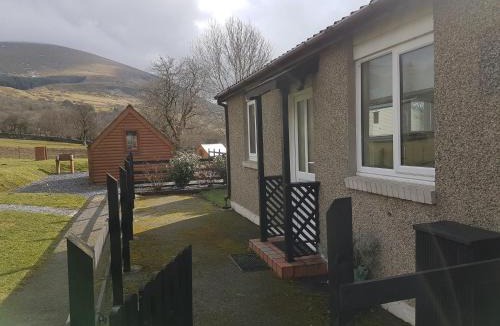 Brynrefail Cabin | Ty Bach