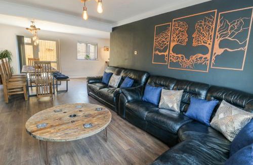 Amlwch House | Ty Copr
