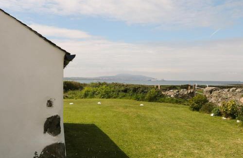 Llanfachraeth House | Ty Fferm Bodlasan