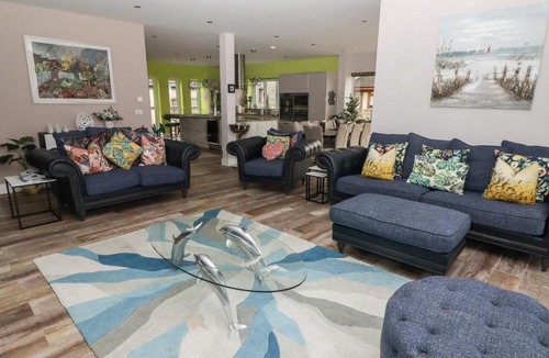 Crofty House | Ty Marlyn