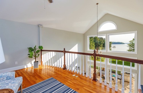 Henrico House | 🔥ULTIMATE Lakefront Getaway | 7,000 SqFt🌅Sunset Views🌅Hot Tub Flat Lot+ 10BR!