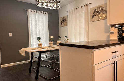 Lenoir House | Ultimate Relaxation Near Downtown Lenoir.