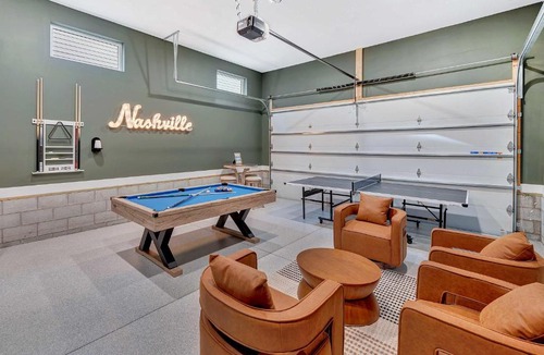 Nashville House | Ultimate Rooftop Double Games BBQ Skyline Views