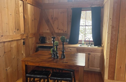 Hot Springs Cabin | Unbelievable 41 mile views from atop this mountain retreat! Totally private!