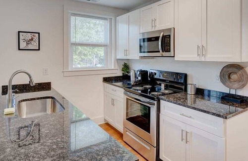 Durham Apartment | Unique 1BR w Parking In Downtown Durham