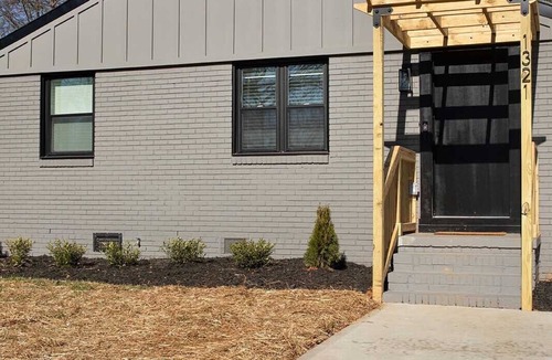 Madison Park House | Unique fully renovated duplex unit close to EVERYTHING!