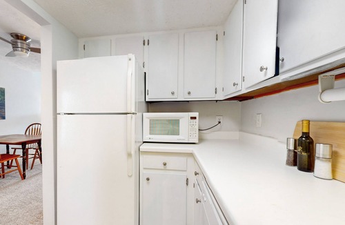 Hickory Condo | Unique lakefront condo with lovely views, dock, kayaks, & W/D - dog-friendly