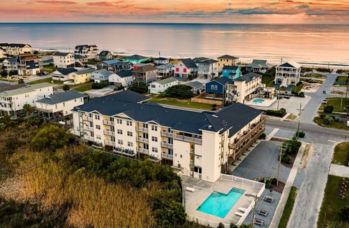 Surf City House | Unit 104D at Tiffany's Motel
