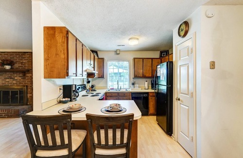 Charlotte House | University City Villa - Near UNCC,& PNC, Large Yard, Patio, Pet Friendly! Flash Deal: Save 15% Off!