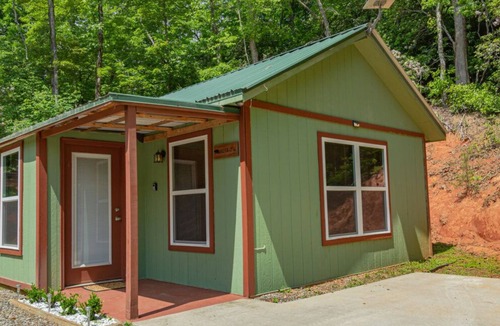 Hayesville Cottage | Unplug and Unwind