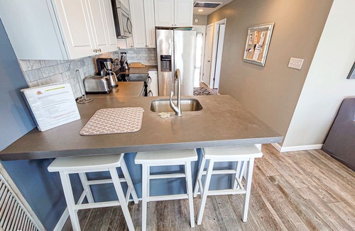 Surf City House | Unwind in Style at Elysium