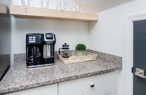 South End Apartment | Updated and wonderfully designed 3BR suite