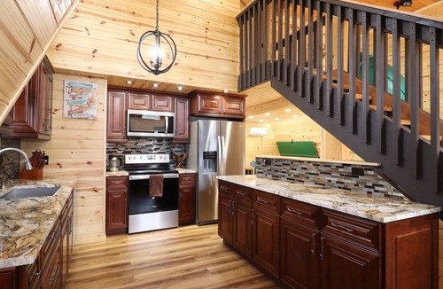 Newland Cabin | Updated for Comfort, Built for Bliss. Elk Cabin is the One You Dont Want to Miss