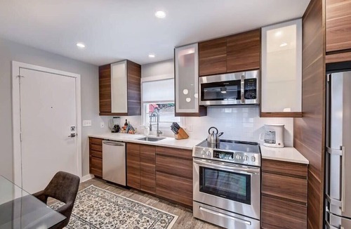 Cherry Condo | Updated Myers Park 1BR King Condo | Queens Rd