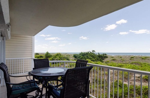 Shell Island Condo | Upgraded Oceanfront 3BR Condo in WrightsvilleDunes