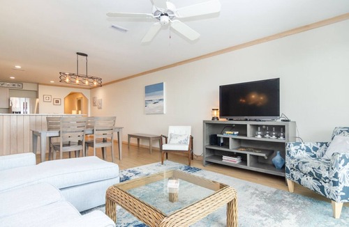 Shell Island Condo | Upgraded Oceanfront 3BR Condo in WrightsvilleDunes