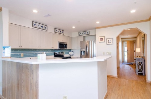 Shell Island Condo | Upgraded Oceanfront 3BR Condo in WrightsvilleDunes
