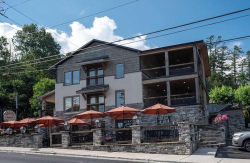 Blowing Rock House | Upscale 11-bedroom rental in the heart of Blowing Rock!
