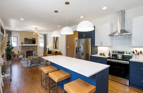 Hillsboro Village House | Upscale Craftsman w Hot Tub | Walk to Belmont & 12 South