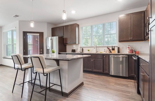North Raleigh Apartment | Upscale King 5 Bed Suite—in North Raleigh!