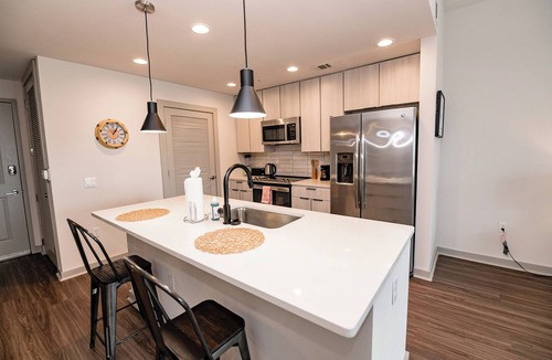 Third Ward Apartment | Uptown Furnished Apartments near BOA Stadium by RedAwning