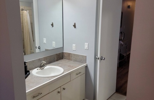 Westover Condo | Uptown Landing a Lovely 2 br 2 bth condo midtown.