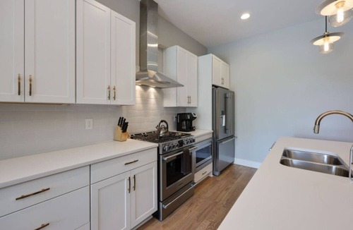 West End House | Urban Escape | Elegant Retreat | Skyline Views