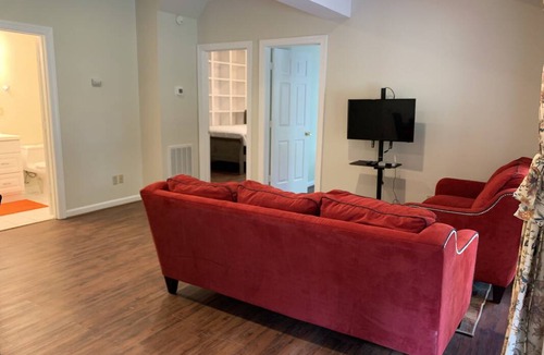 Chapel Hill Resort | Private room ∙ 1 guest
