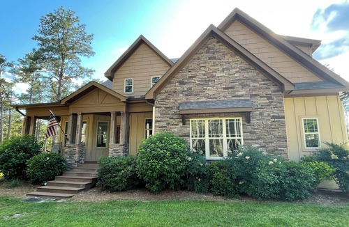 North Carolina Piedmont Cabin | US Open Rental, Last Minute