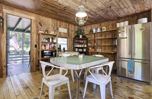 Wilmington House | Vacation time! Spacious newly remodeled retreat with all the comforts to unwind.